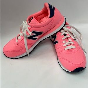 NWOT New Balance 311 sz USA 10 Pink Women Sneaker